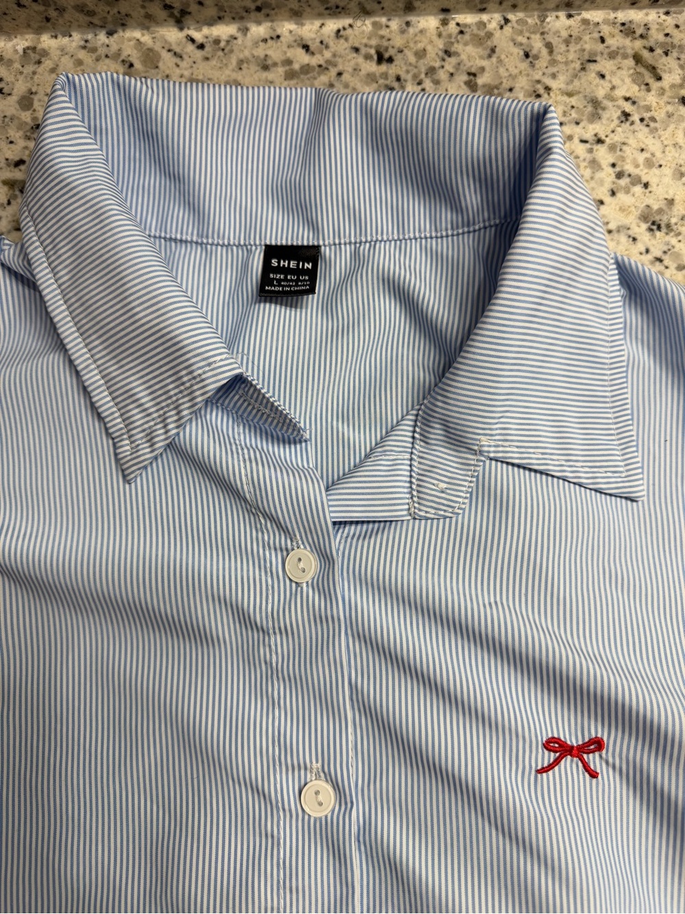 SHEIN Light Blue Cropped Button-Up Top - Picture 5 of 7